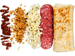 Блин с салями, сыром, луком и острым соусом
